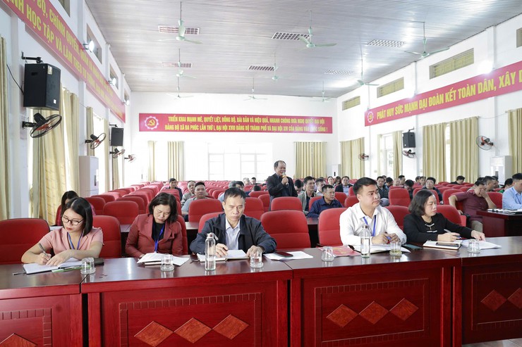 Hội nghị thống nhất kết quả rà soát hộ nghèo, hộ cận nghèo định kỳ năm 2025- Ảnh 3.