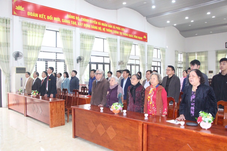 XÃ PHÚC SƠN TỔ CHỨC LỄ CÔNG BỐ QUYẾT ĐỊNH VÀ TRAO BẰNG “TỔ QUỐC GHI CÔNG” NĂM 2025- Ảnh 1.