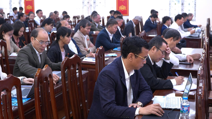 NGÀY LÀM VIỆC THỨ NHẤT KỲ HỌP THỨ BA – HĐND XÃ DÂN HÒA KHÓA XXIII: DÂN CHỦ, TRÁCH NHIỆM, THẲNG THẮN, NHIỀU NỘI DUNG QUAN TRỌNG ĐƯỢC THẢO LUẬN- Ảnh 4.