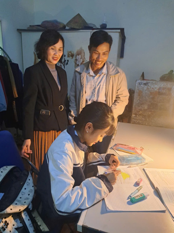    Vang tiếng trống, sáng tương lai – Học sinh Đồng Thái vào giờ học! - Ảnh 1.