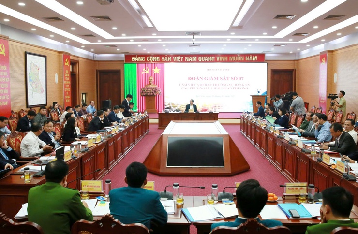 Đoàn Giám sát 07 của Thành ủy Hà Nội làm việc với phường Từ Liêm, Xuân Phương- Ảnh 4.