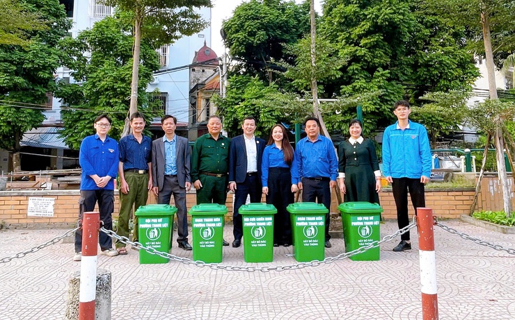 Phường Thanh Liệt: Đẩy mạnh mô hình phân loại, tái chế rác tại hộ gia đình- Ảnh 4.