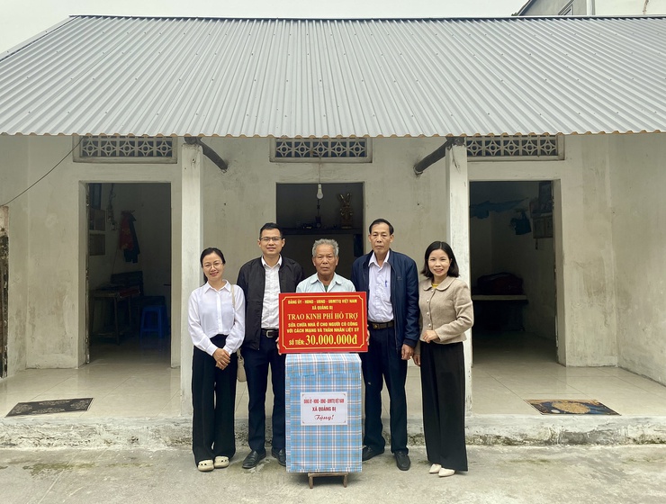 Quảng Bị: đã trao 750  triệu đồng hỗ trợ xây, sửa nhà cho gia đình người có công, thân nhân Liệt sĩ xây, sửa nhà ở trên địa bàn xã.- Ảnh 3.