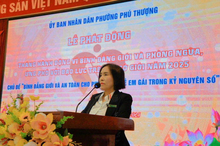Phường Phú Thượng tổ chức Lễ phát động hưởng ứng tháng hành động vì bình đẳng giới và phòng chống bạo lực trên cơ sở giới năm 2025- Ảnh 4.