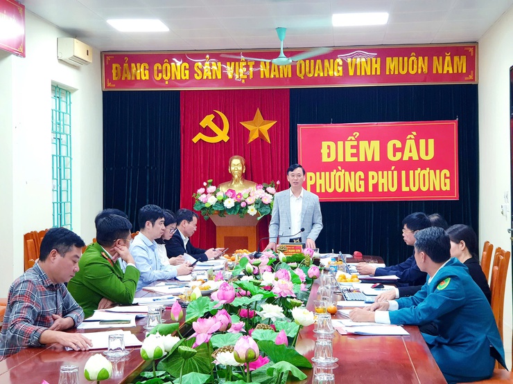 Đảng ủy phường Phú Lương kiểm điểm tập thể BTV và cá nhân các đồng chí Ủy viên BTV Đảng ủy phường năm 2025- Ảnh 1.