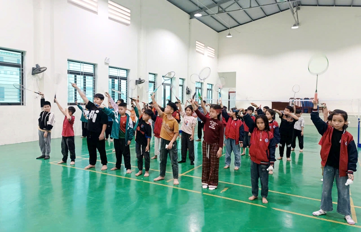 Lớp năng khiếu thể thao của Trung tâm Văn hóa - Thông tin và Thể thao xã Thượng Phúc thu hút trên 70 học sinh tham gia- Ảnh 3.
