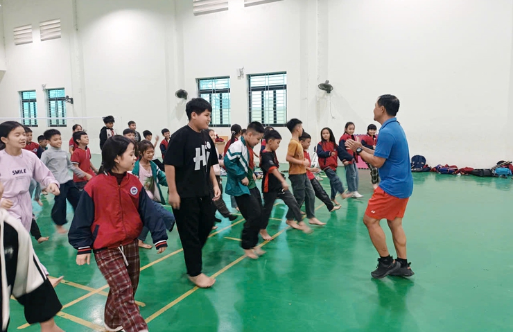 Lớp năng khiếu thể thao của Trung tâm Văn hóa - Thông tin và Thể thao xã Thượng Phúc thu hút trên 70 học sinh tham gia- Ảnh 2.