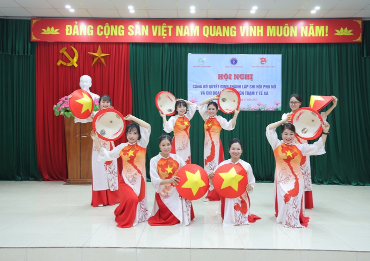 Trạm Y tế xã Phú Nghĩa tổ chức Hội nghị công bố quyết định thành lập và ra mắt Chi hội Phụ nữ, Chi đoàn Thanh niên- Ảnh 1.