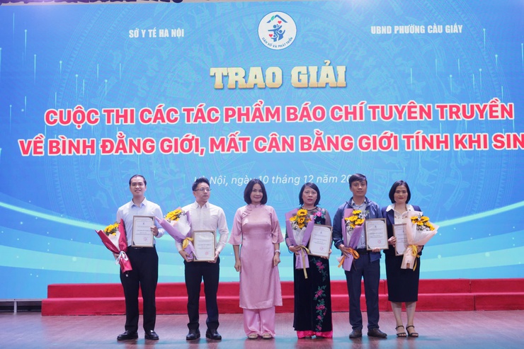 Trạm y tế phường Hà Đông đạt giải khuyến khích Cuộc thi “Giải báo chí viết về bình đẳng giới và mất cân bằng giới tính khi sinh năm 2025”- Ảnh 1.