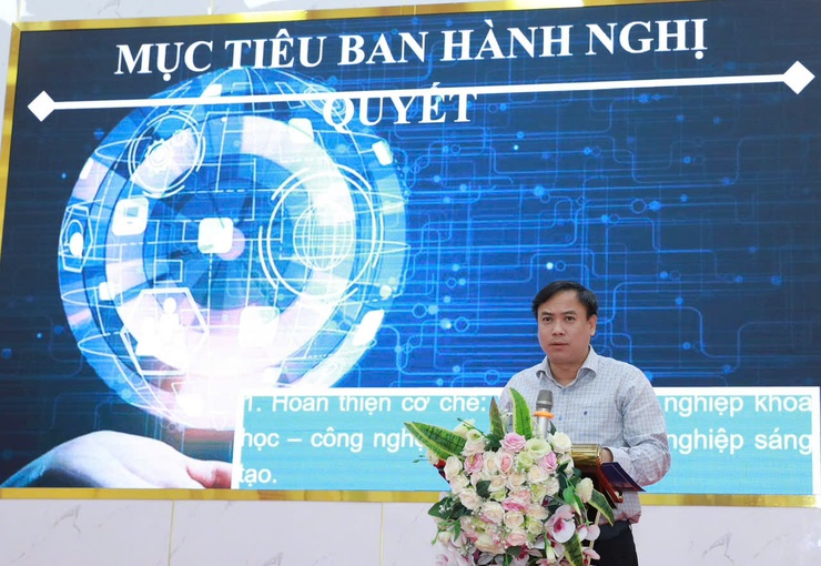 Phường Yên Sở Hưởng ứng chiến dịch "90 ngày đêm cụ thể hóa và tuyên truyền, phổ biến các Nghị quyết của HĐND Thành phố Hà Nội về khoa học, công nghệ, đổi mới sáng tạo và chuyển đổi số"- Ảnh 2.