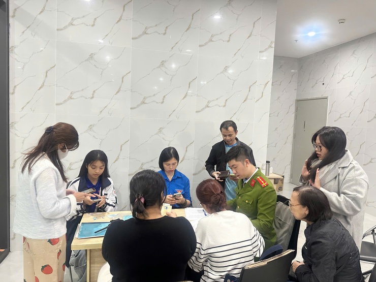 Phường Yên Sở triển khai Kế hoạch hỗ trợ người dân tạo và sử dụng chữ ký số trên VNeID- Ảnh 5.