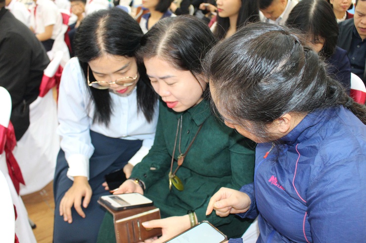 Phường Yên Sở triển khai Kế hoạch hỗ trợ người dân tạo và sử dụng chữ ký số trên VNeID- Ảnh 2.