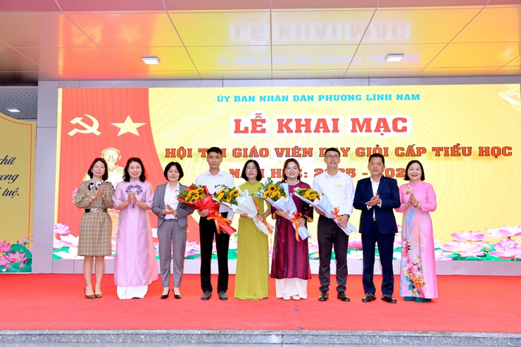 PHƯỜNG LĨNH NAM TỔ CHỨC HỘI THI GIÁO VIÊN DẠY GIỎI CẤP TIỂU HỌC, NĂM HỌC 2025 -2026
- Ảnh 5.