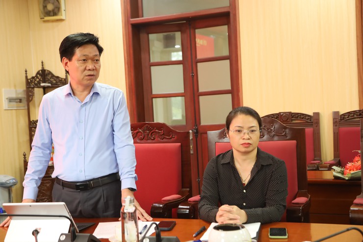 Xã Quang Minh công bố và trao quyết định cho 06 trưởng thôn nhiệm kỳ 2021-2026- Ảnh 2.