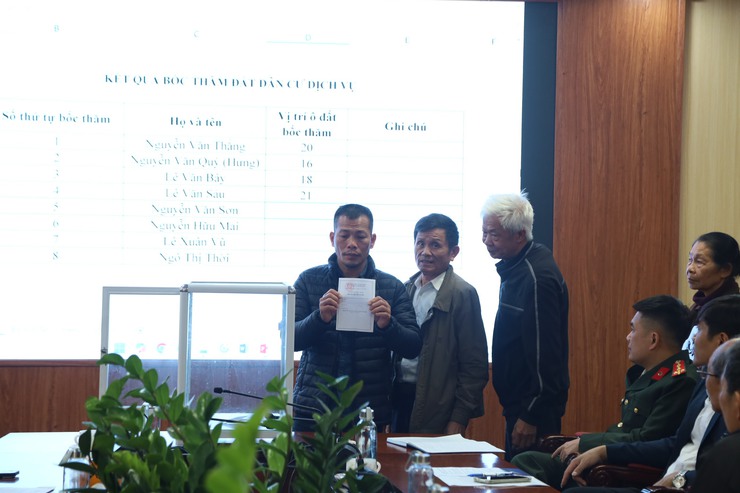 Xã Quang Minh: Thêm 18 hộ gia đình, cá nhân được bốc thăm nhận đất dân cư dịch vụ đợt 2- Ảnh 3.