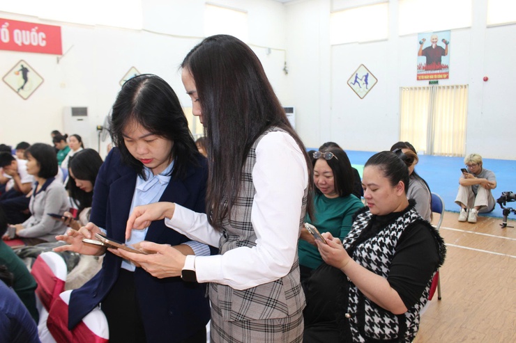 Phường Yên Sở triển khai Kế hoạch hỗ trợ người dân tạo và sử dụng chữ ký số trên VNeID- Ảnh 3.