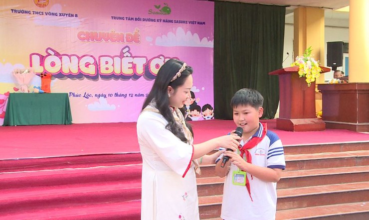 Trường THCS Võng Xuyên B tổ chức chương trình ngoại khoá Chuyên đề "Lòng biết ơn"- Ảnh 5.