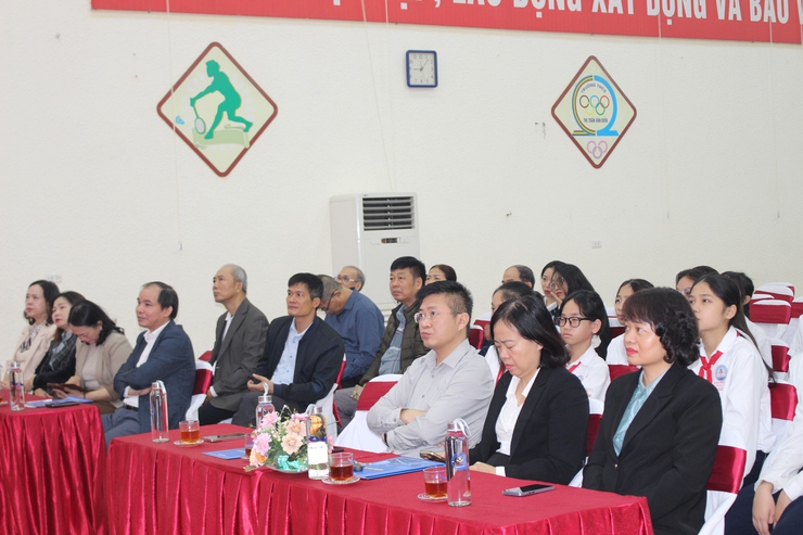 Yên Sở triển khai xử lý điểm nghẽn về về “Trật tự đô thị” và xây dựng; ra quân đảm bảo trật tự an toàn giao thông; tăng cường quản lý, bảo vệ kết cấu hạ tầng giao thông đường bộ, đảm bảo vệ sinh môi trường trên địa bàn.- Ảnh 1.