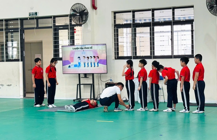 PHƯỜNG LĨNH NAM TỔ CHỨC HỘI THI GIÁO VIÊN DẠY GIỎI CẤP TIỂU HỌC, NĂM HỌC 2025 -2026
- Ảnh 8.