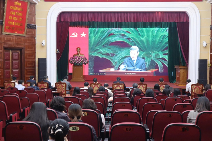 Hội nghị toàn quốc tổng kết công tác phòng, chống tham nhũng, lãng phí,
tiêu cực
- Ảnh 2.