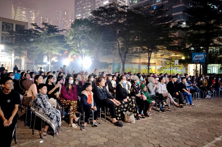 Phường Thanh Xuân công chiếu miễn phí phim “Mưa đỏ”, giáo dục truyền thống cách mạng- Ảnh 3.