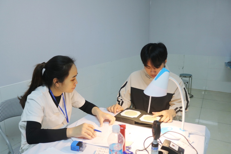 Xã Quốc Oai tổ chức khám tuyển nghĩa vụ quân sự và thực hiện nghĩa vụ Công an nhân dân năm 2026- Ảnh 11.