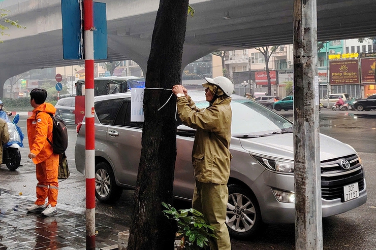 Phường Thanh Xuân ra quân giải quyết điểm nghẽn về “trật tự đô thị”- Ảnh 10.