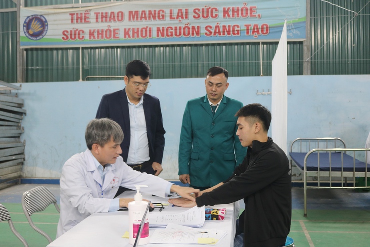 Xã Quốc Oai tổ chức khám tuyển nghĩa vụ quân sự và thực hiện nghĩa vụ Công an nhân dân năm 2026- Ảnh 16.