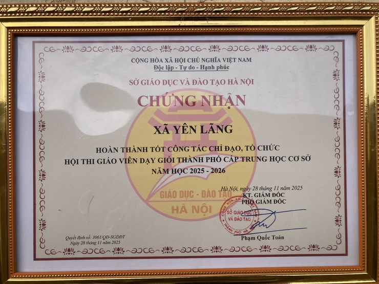 Giáo viên Trường THCS Phạm Hồng Thái đạt Giải Nhất Hội thi Giáo viên dạy giỏi cấp Thành phố năm học 2025–2026- Ảnh 2.