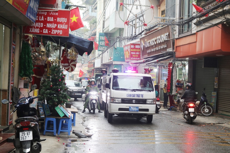 XÃ QUỐC OAI RA QUÂN GIẢI QUYẾT CÁC ĐIỂM NGHẼN, TĂNG CƯỜNG TRẬT TỰ, KỶ CƯƠNG, VĂN MINH ĐÔ THỊ- Ảnh 5.