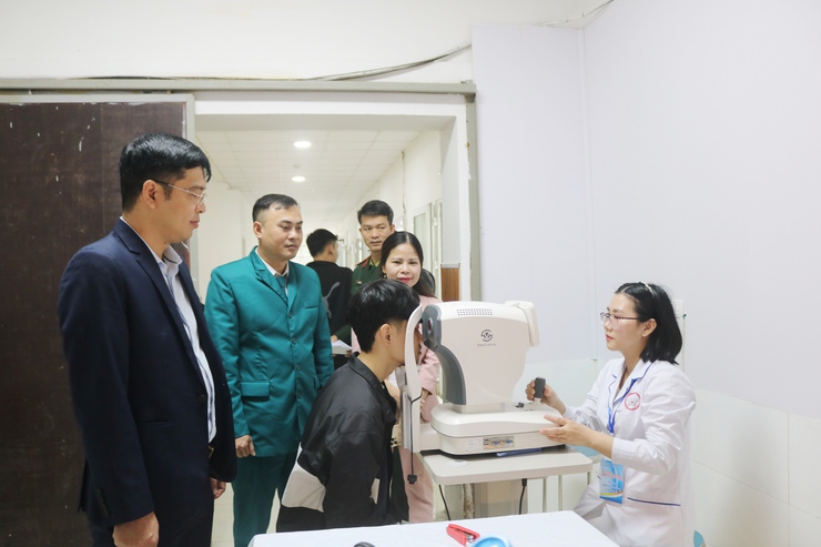 Xã Quốc Oai tổ chức khám tuyển nghĩa vụ quân sự và thực hiện nghĩa vụ Công an nhân dân năm 2026- Ảnh 6.