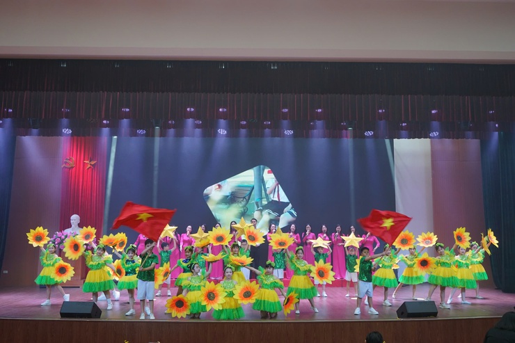 Cầu Giấy hưởng ứng Tháng hành động quốc gia về Dân số và Ngày Dân số Việt Nam- Ảnh 1.