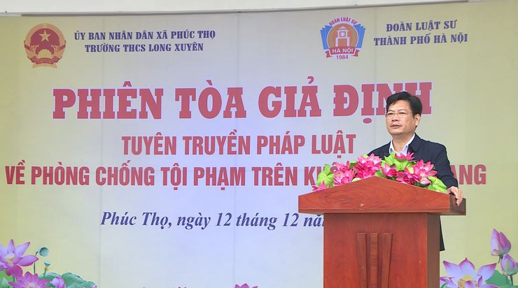 Phiên tòa giả định tuyên truyền phòng, chống tội phạm mạng tại trường THCS Long Xuyên- Ảnh 1.
