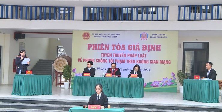 Phiên tòa giả định tuyên truyền phòng, chống tội phạm mạng tại trường THCS Long Xuyên- Ảnh 3.