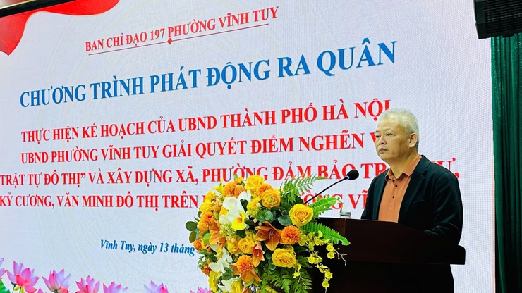 Phường Vĩnh Tuy đồng loạt ra quân lập lại trật tự, văn minh đô thị- Ảnh 1.
