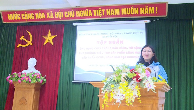 Phúc Lộc: Tập huấn ứng dụng công nghệ trong bán hàng, mở rộng thị trường tiêu thụ sản phẩm và tuyên truyền Luật An ninh mạng cho hội viên phụ nữ- Ảnh 1.