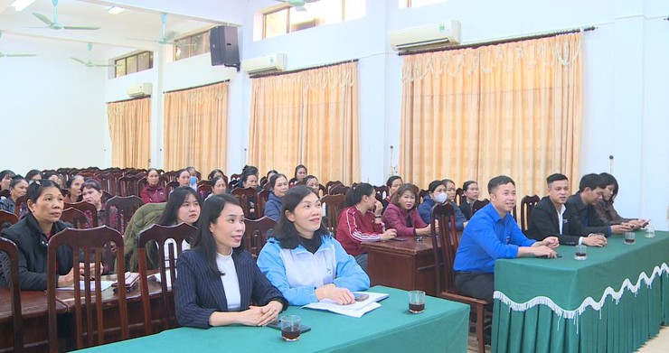 Phúc Lộc: Tập huấn ứng dụng công nghệ trong bán hàng, mở rộng thị trường tiêu thụ sản phẩm và tuyên truyền Luật An ninh mạng cho hội viên phụ nữ- Ảnh 5.