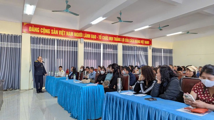 Thuế cơ sở 10 tổ chức tập huấn chuyển đổi từ thuế khoán sang kê khai cho hộ kinh doanh tại xã Thư Lâm- Ảnh 2.