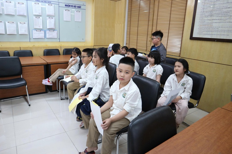 Phường Hai Bà Trưng triển khai tiêm chủng vắc xin Uốn ván - Bạch hầu (Td) trong chương trình Tiêm chủng mở rộng.- Ảnh 5.