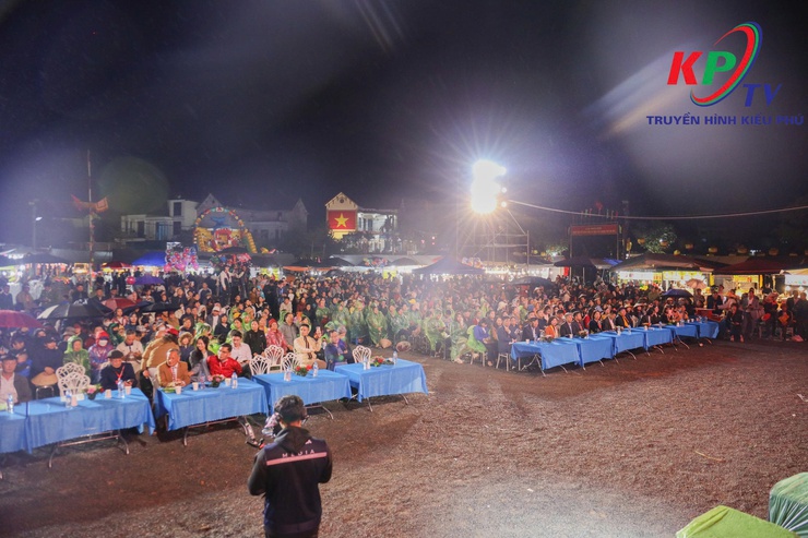 Lãnh đạo xã Kiều Phú dự Lễ khai mạc Lễ hội truyền thống thôn Liên Trì Đồng Sơn năm 2025- Ảnh 2.