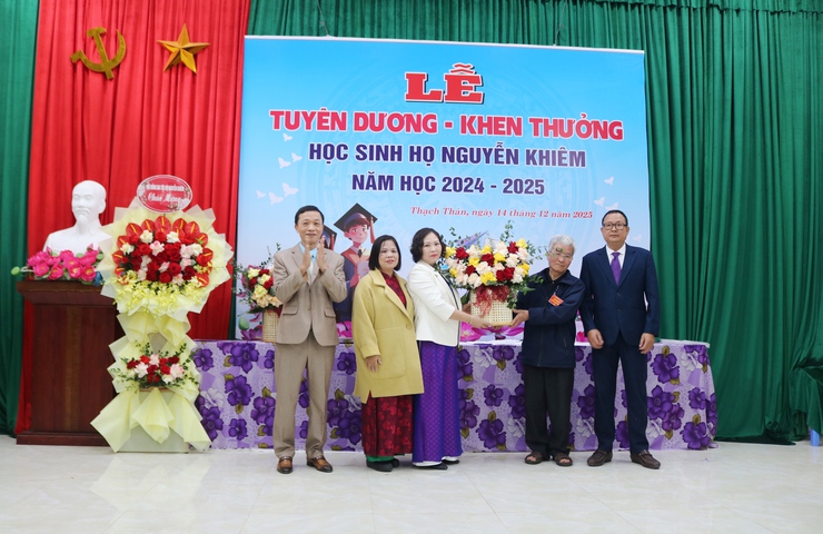 Họ Nguyễn Khiêm tổ chức Lễ tuyên dương, khen thưởng học sinh đạt thành tích cao năm học 2024 – 2025- Ảnh 3.