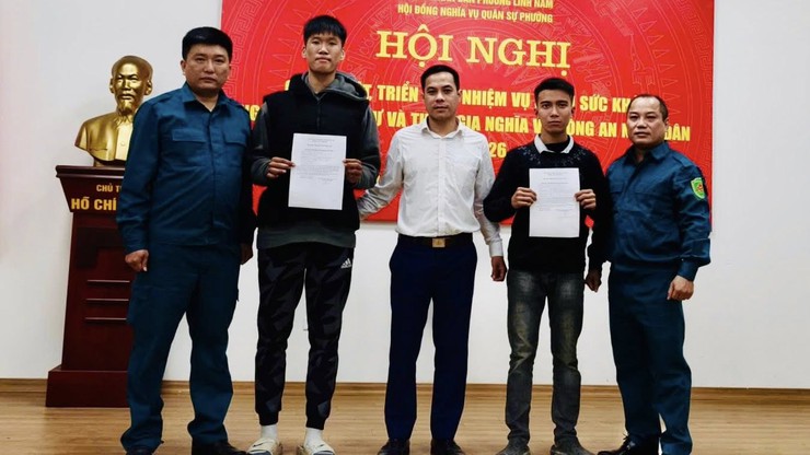 PHƯỜNG LĨNH NAM TỔ CHỨC QUAN TRIỆT GIAO NHIỆM VỤ KHÁM TUYỂN SỨC KHOẺ NVQS VÀ NGHĨA VỤ THAM GIA CÔNG AN NĂM 2026- Ảnh 2.