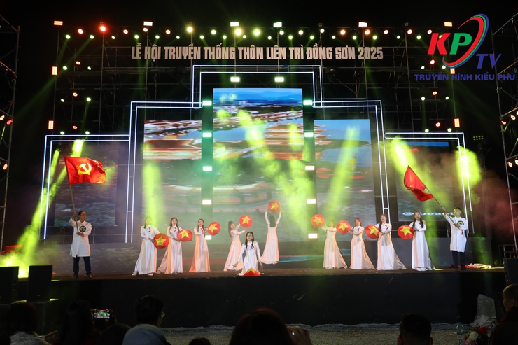 Dấu ấn đêm Chung khảo liên hoan văn nghệ quần chúng Lễ hội truyền thống thôn Liên Trì Đồng Sơn năm 2025- Ảnh 21.