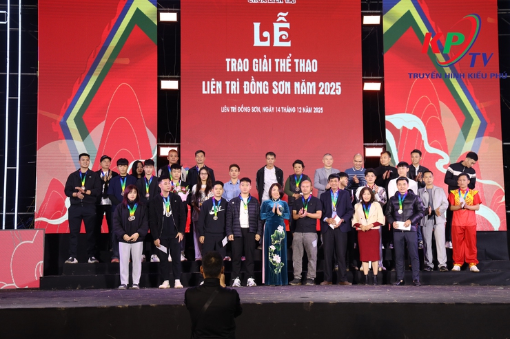 Dấu ấn đêm Chung khảo liên hoan văn nghệ quần chúng Lễ hội truyền thống thôn Liên Trì Đồng Sơn năm 2025- Ảnh 30.