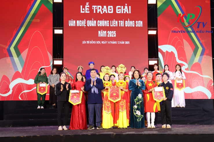 Dấu ấn đêm Chung khảo liên hoan văn nghệ quần chúng Lễ hội truyền thống thôn Liên Trì Đồng Sơn năm 2025- Ảnh 25.