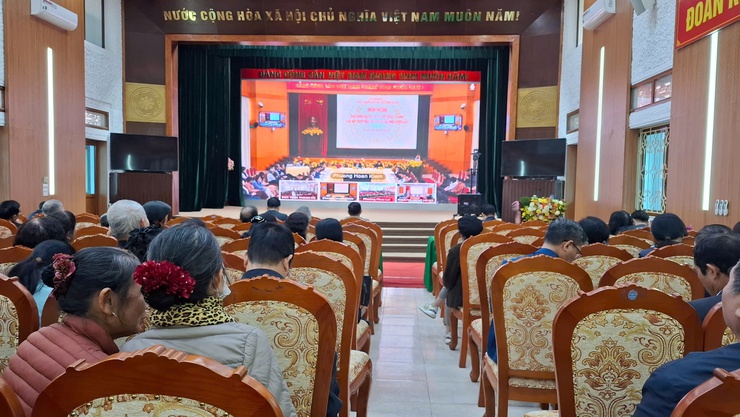 ĐOÀN ĐẠI BIỂU QUỐC HỘI THÀNH PHỐ HÀ NỘI TỔ CHỨC HỘI NGHỊ ĐẠI BIỂU QUỐC HỘI TIẾP XÚC CỬ TRI SAU KỲ HỌP THỨ MƯỜI, QUỐC HỘI KHÓA XV TẠI ĐƠN VỊ BẦU CỬ SỐ 2

- Ảnh 2.