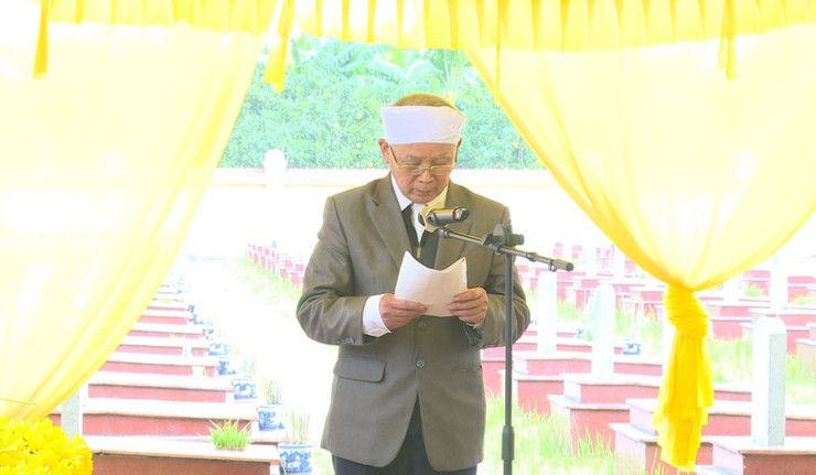 Xã Phúc Lộc trang trọng tổ chức Lễ đón và an táng hài cốt Liệt sĩ Bùi Đình Sáu và Liệt sĩ Trần Văn Hoán về Nghĩa trang Liệt sĩ quê nhà- Ảnh 7.