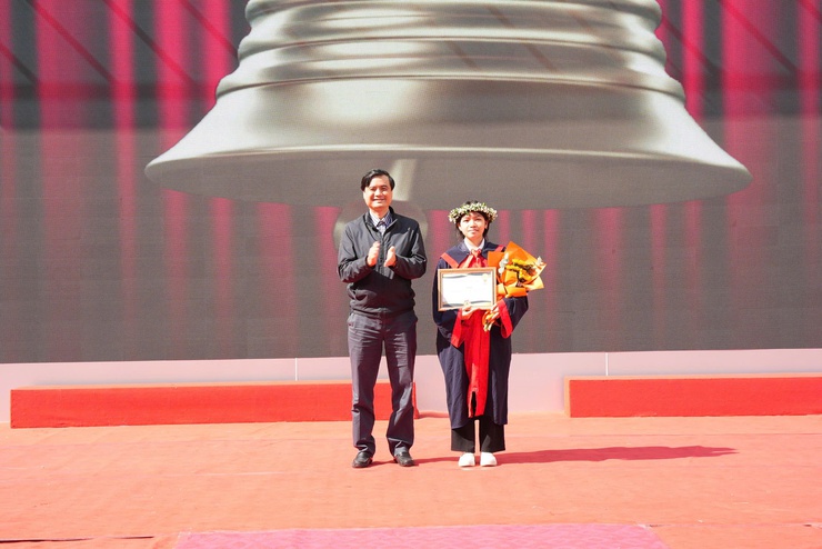 Hội thi Rung chuông vàng "Tìm hiểu kiến thức về Dân số, sức khỏe sinh sản vị thành viên/thanh niên" tại các trường THCS trên địa bàn xã Thiên Lộc năm 2025.

- Ảnh 8.