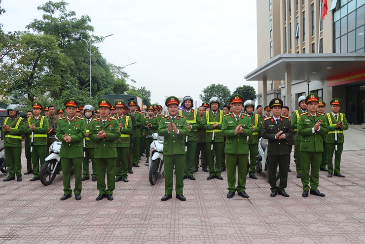 Công an xã Phú Xuyên  ra quân mở đợt cao điểm tấn công, trấn áp tội phạm, bảo đảm ANTT Đại hội đại biểu toàn quốc lần thứ XIV của Đảng, bầu cử đại biểu Quốc hội khóa XVI, HĐND các cấp nhiệm kỳ 2026 -2031- Ảnh 11.