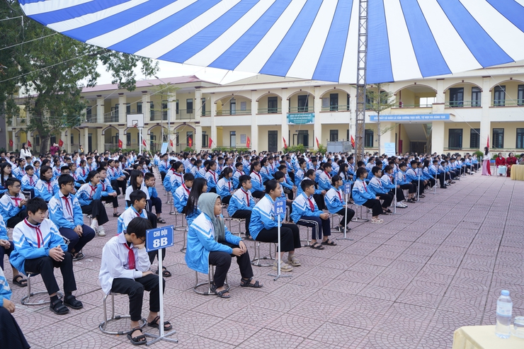 Truyền thông "Phòng ngừa, ứng phó với bạo lực học đường, xây dựng trường học an toàn, thân thiện" năm 2025- Ảnh 2.